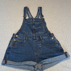 Free People Ziggy Shortalls.  Denim Short Overalls.  Size XS
